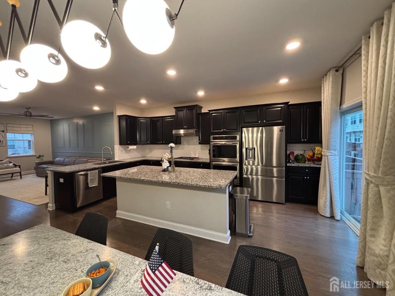 1205 Hights Farm Rd N - Photo 5 of 35