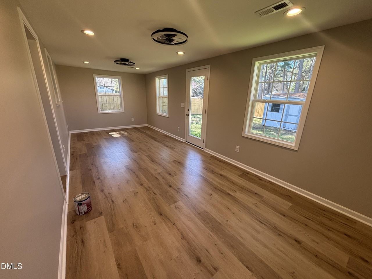 116 S Friars Chase Ln - Photo 3 of 35