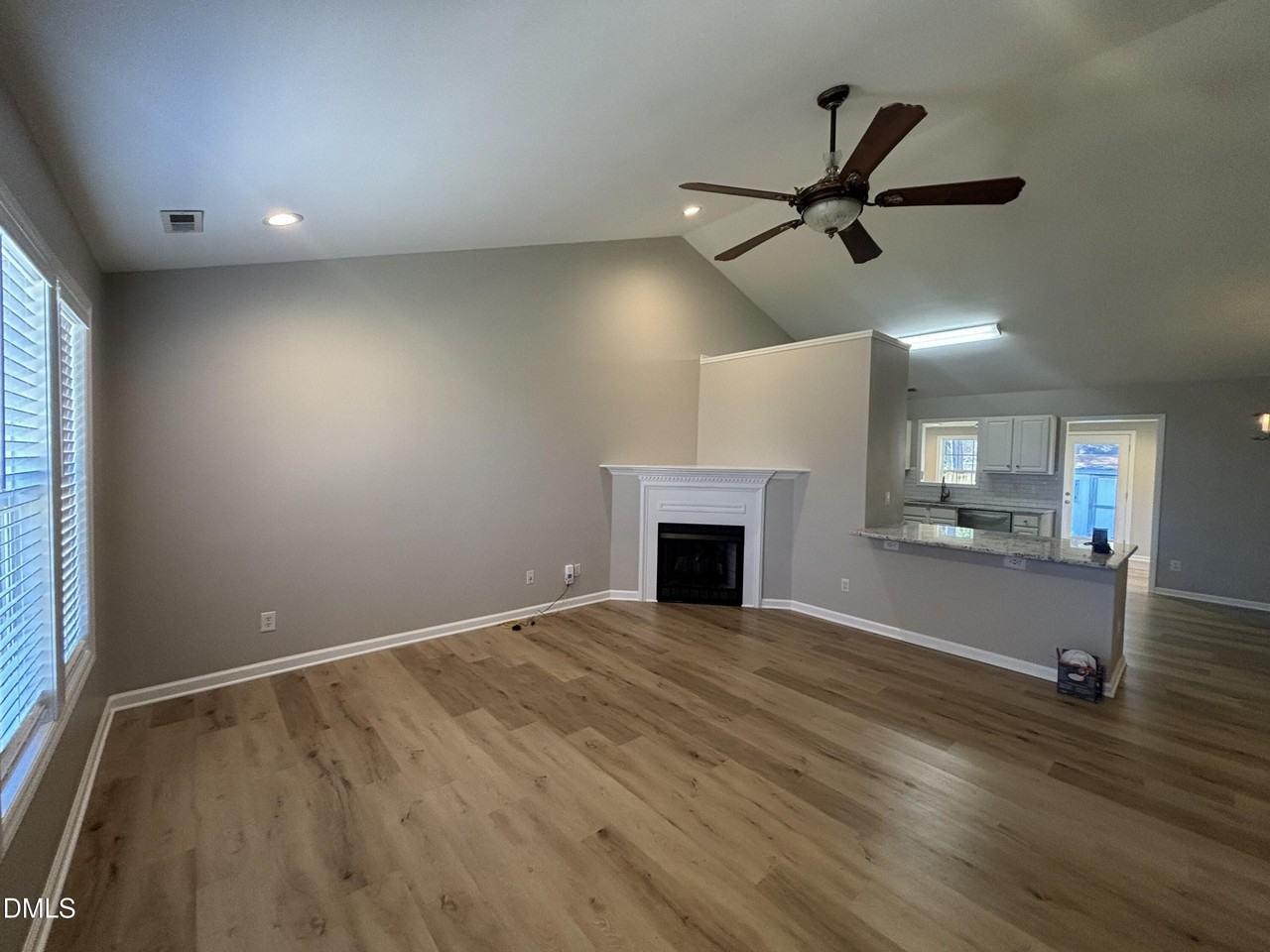 116 S Friars Chase Ln - Photo 4 of 35