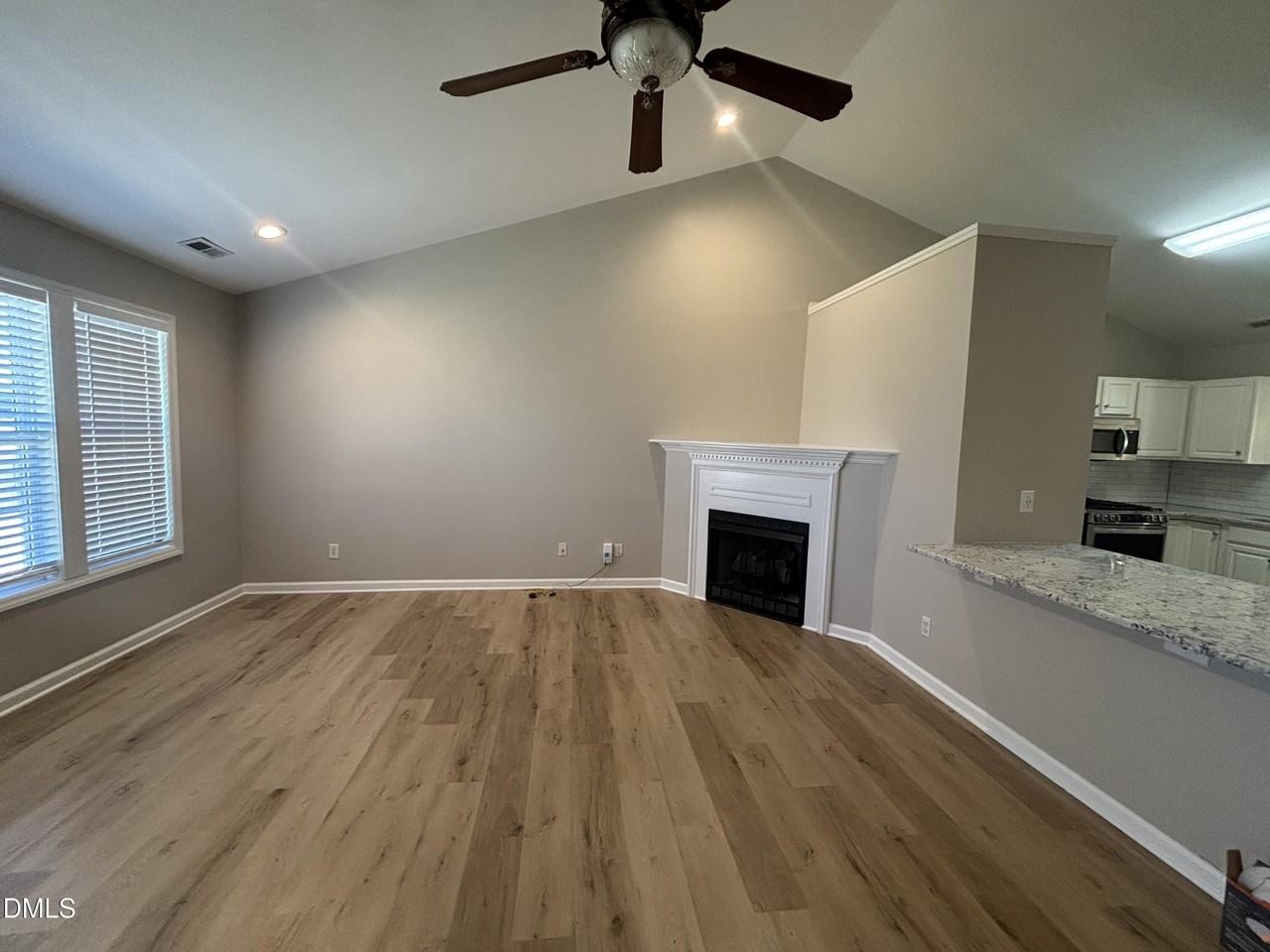 116 S Friars Chase Ln - Photo 7 of 35