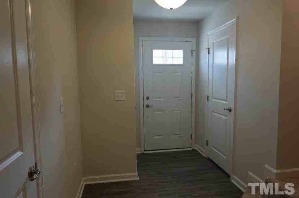 421 Cross Country Way - Photo 2 of 16