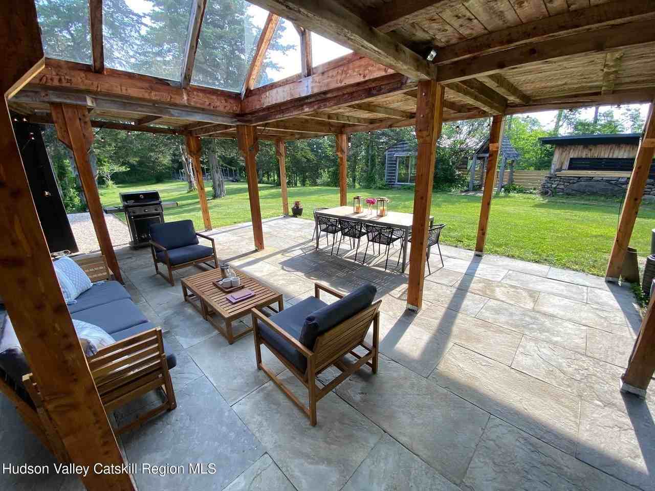 16 Spring Rd - Photo 5 of 50