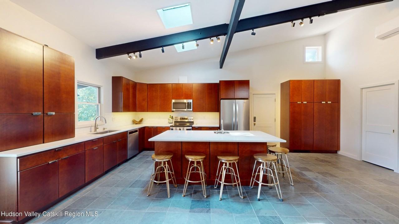 16 Spring Rd - Photo 7 of 50