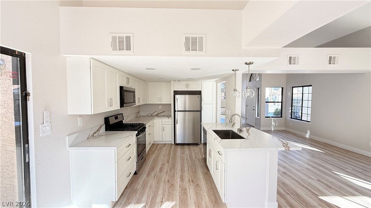 365 Peach Tree Dr - Photo 6 of 26