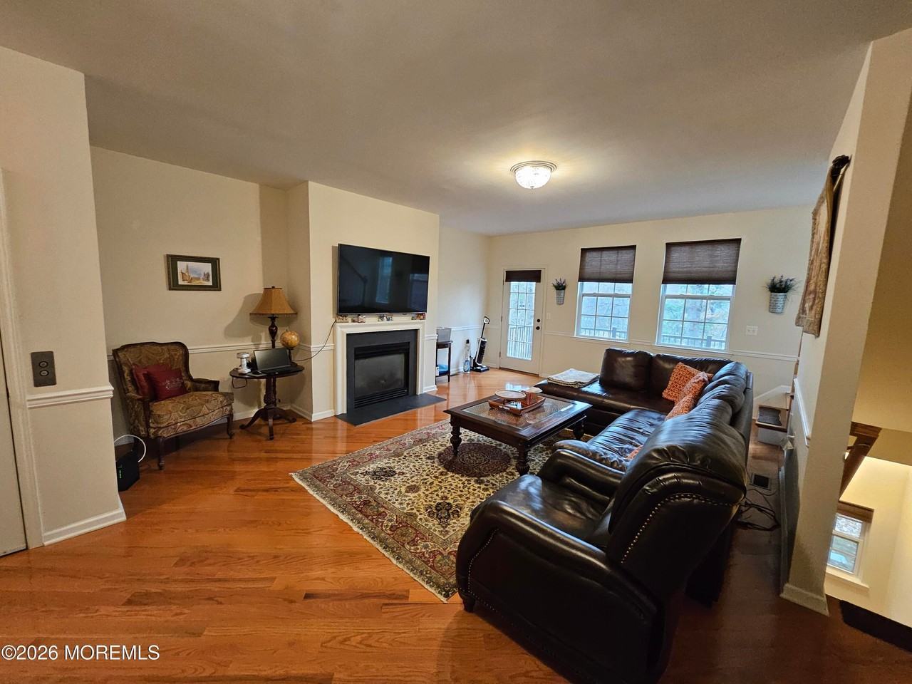 12 Jensen Ct - Photo 3 of 45