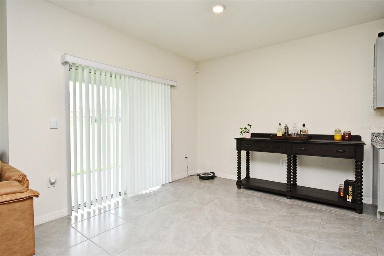 440 Baroness Way - Photo 6 of 47