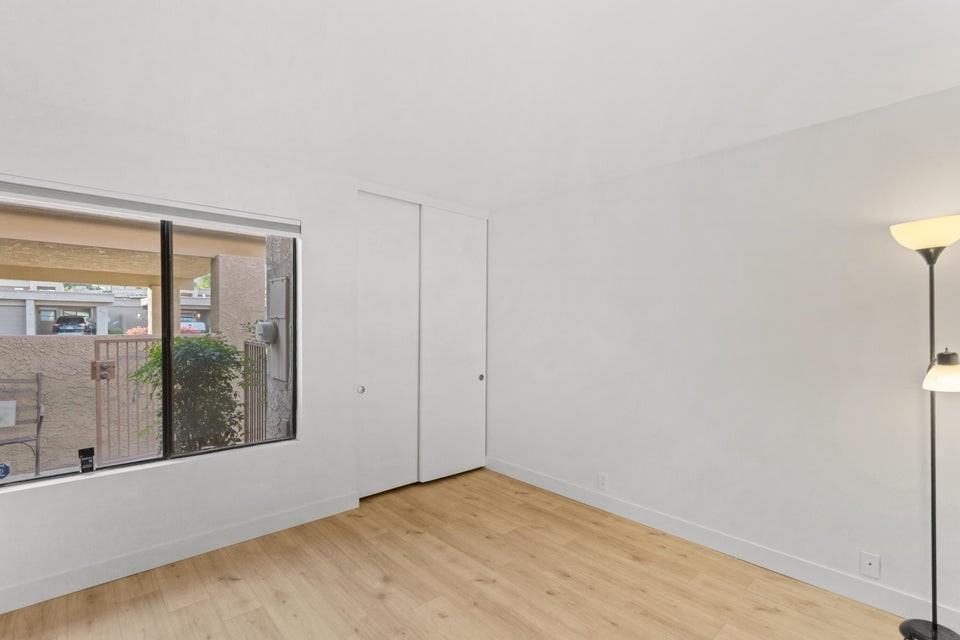 48980 Wildwood Ln - Photo 3 of 39