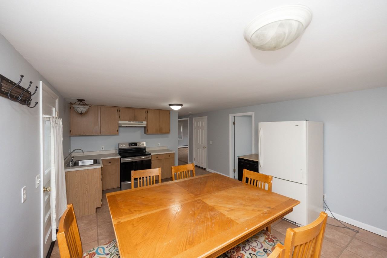 48 Ray St Unit 2 - Photo 5 of 13