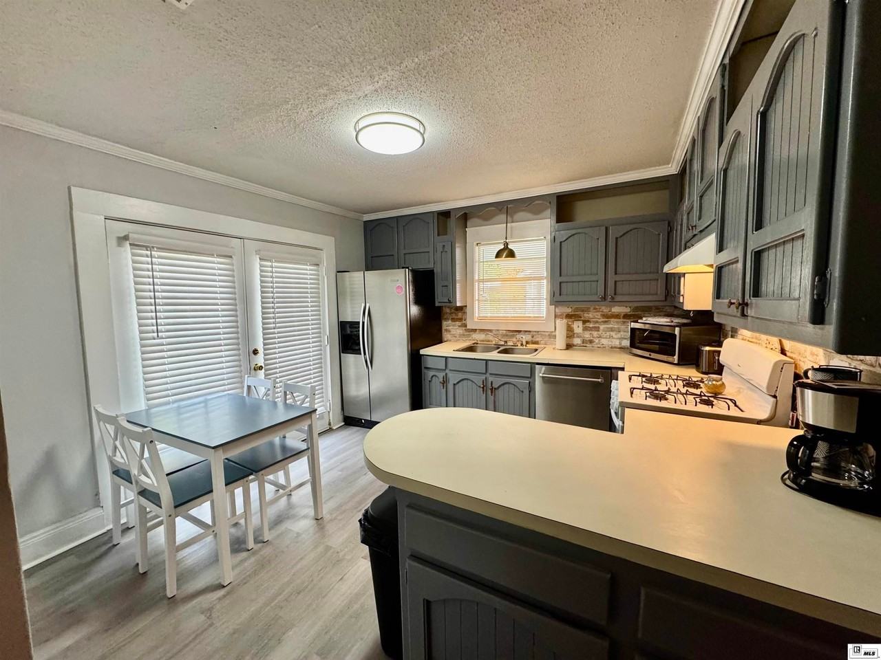 2417 N 9th St - Photo 4 of 8