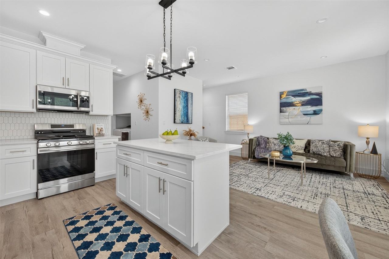 5027 Willow Glen Dr - Photo 4 of 22