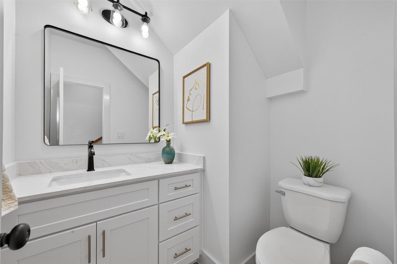 5027 Willow Glen Dr - Photo 5 of 22