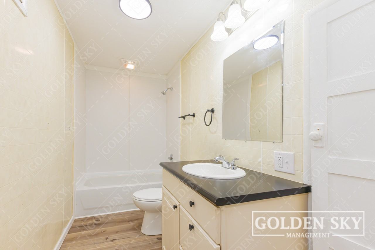 3126 S Pershing Dr #1 - Photo 6 of 10