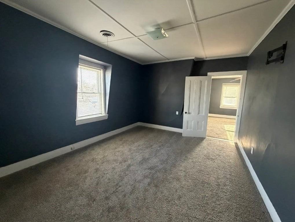 127 Court St - Photo 4 of 14