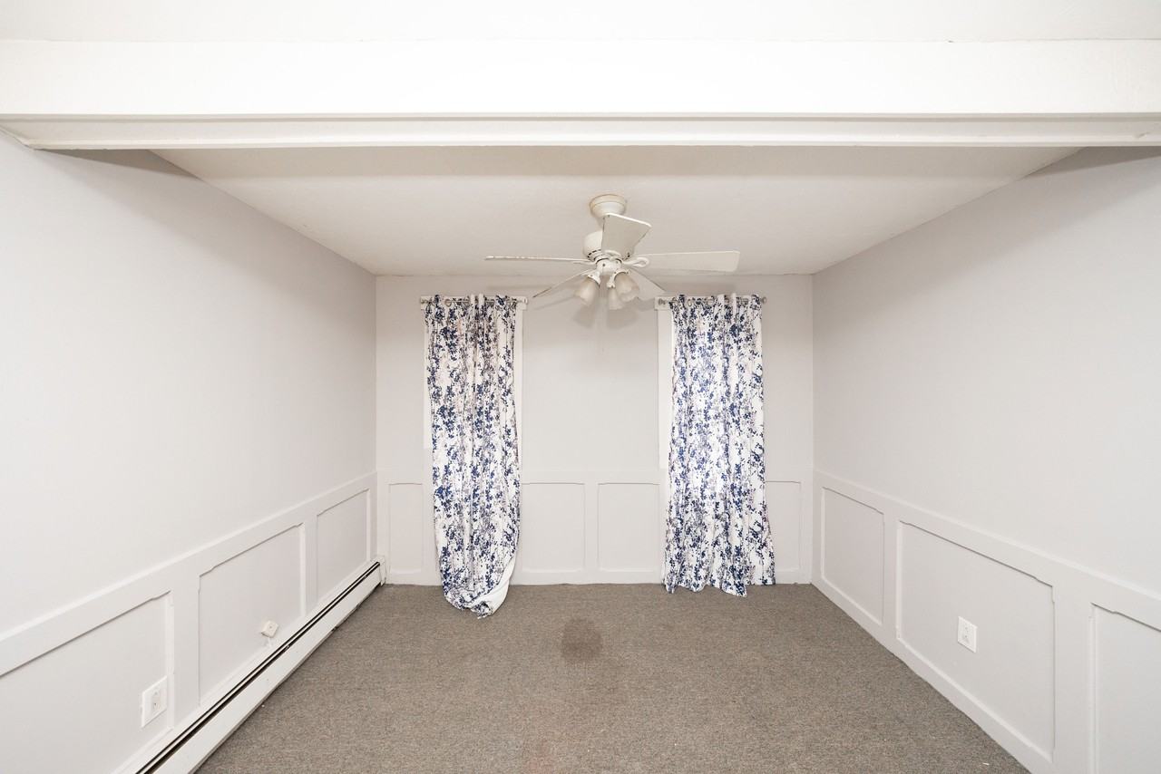 10 Alpine St Apt 1 - Photo 5 of 11