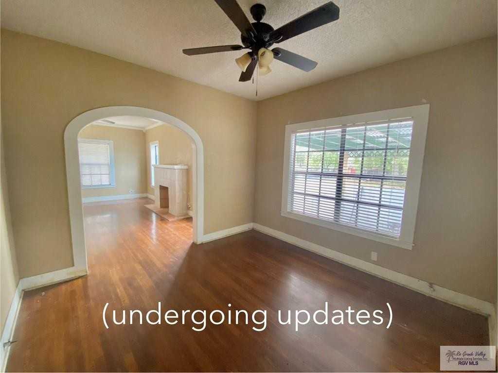 1234 W Levee St - Photo 2 of 8