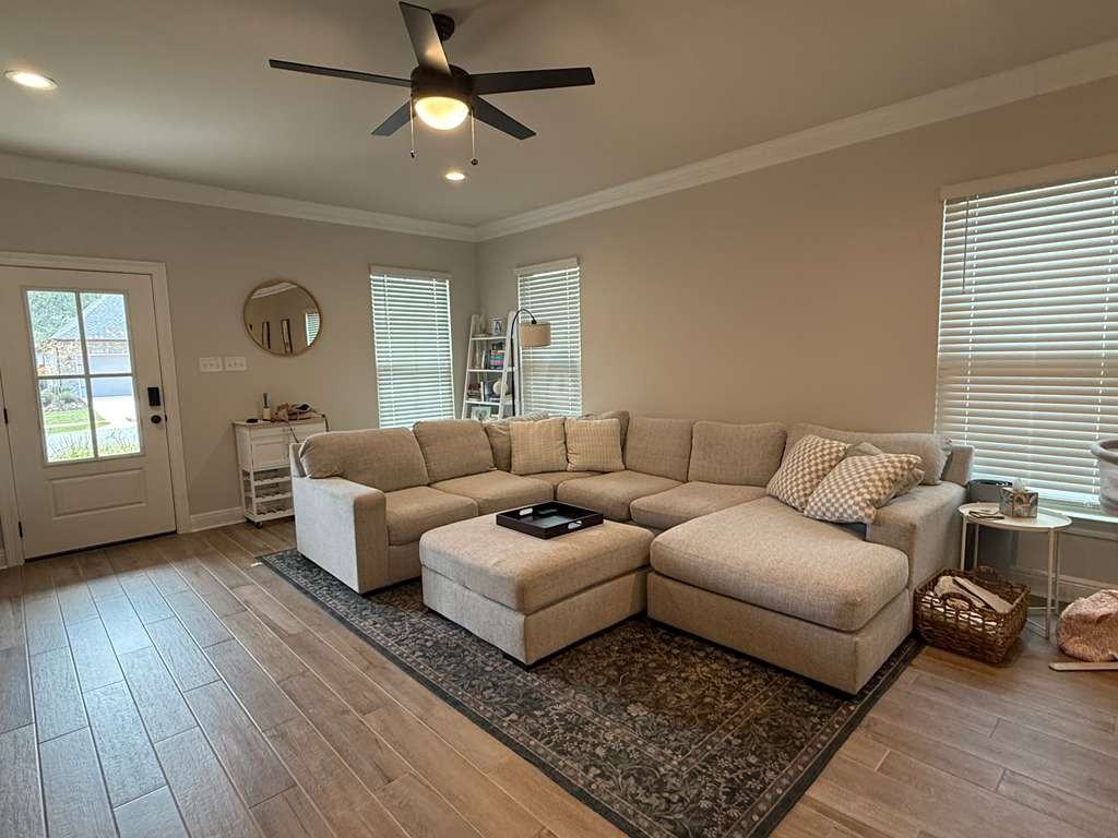 115 Apollo Ave E #1 - Photo 3 of 26