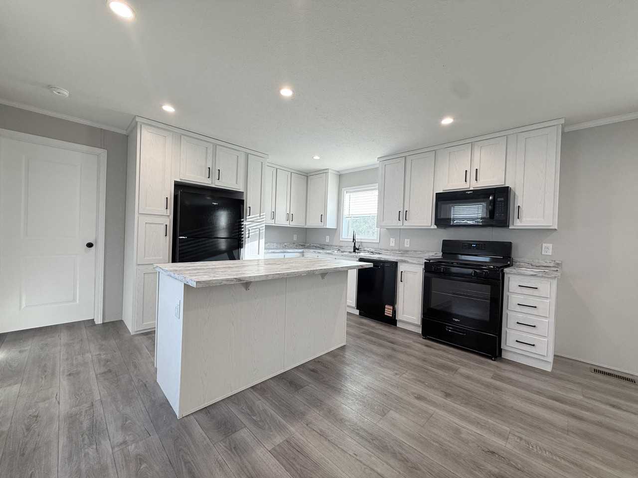 29649 Cambridge Ct #256 - Photo 2 of 21