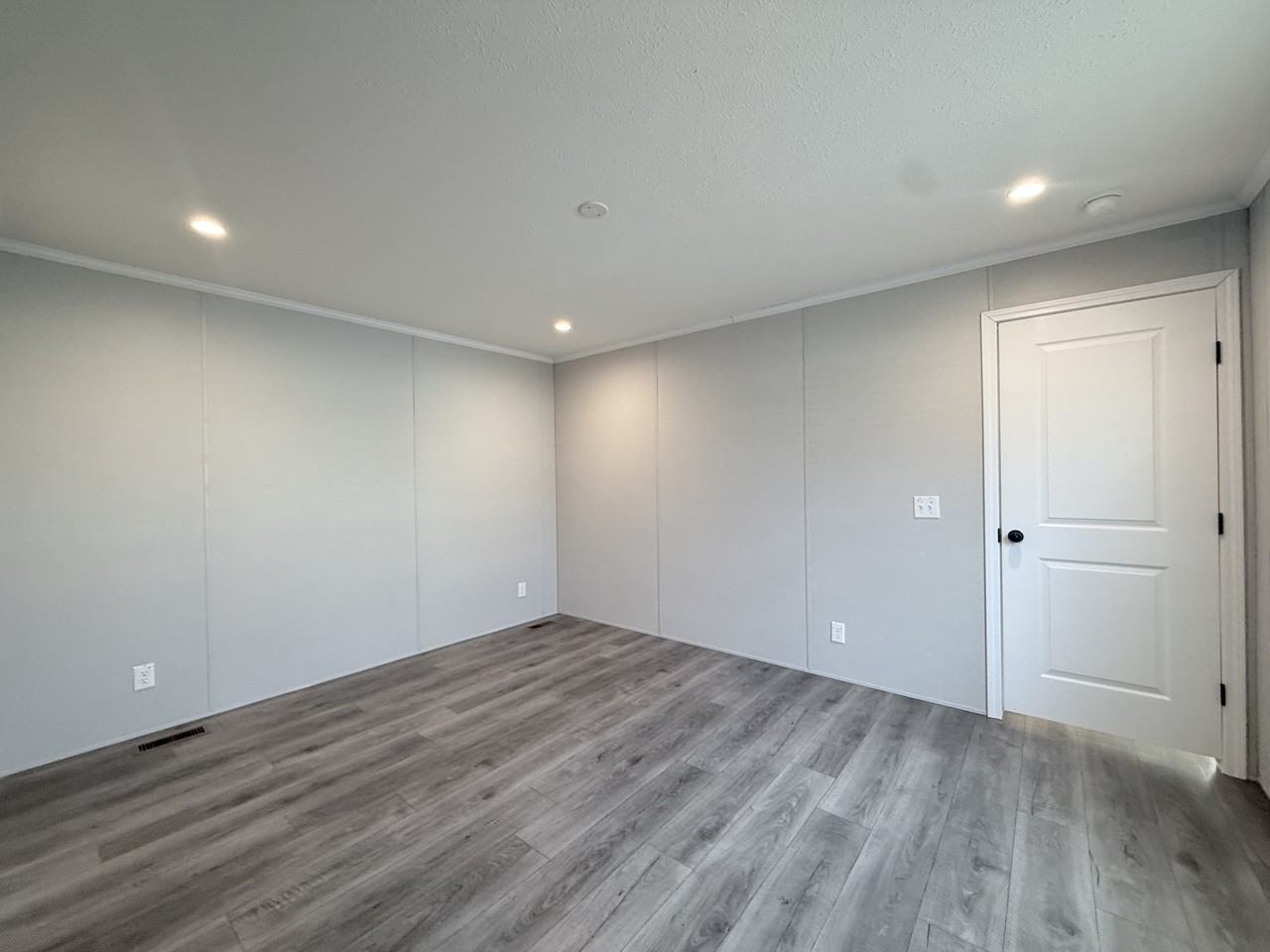 29649 Cambridge Ct #256 - Photo 6 of 21