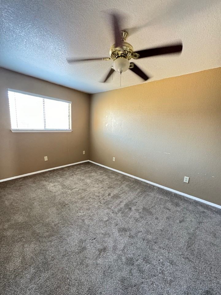 407 West Spruce Avenue - 1Unit A #1 - Photo 4 of 11