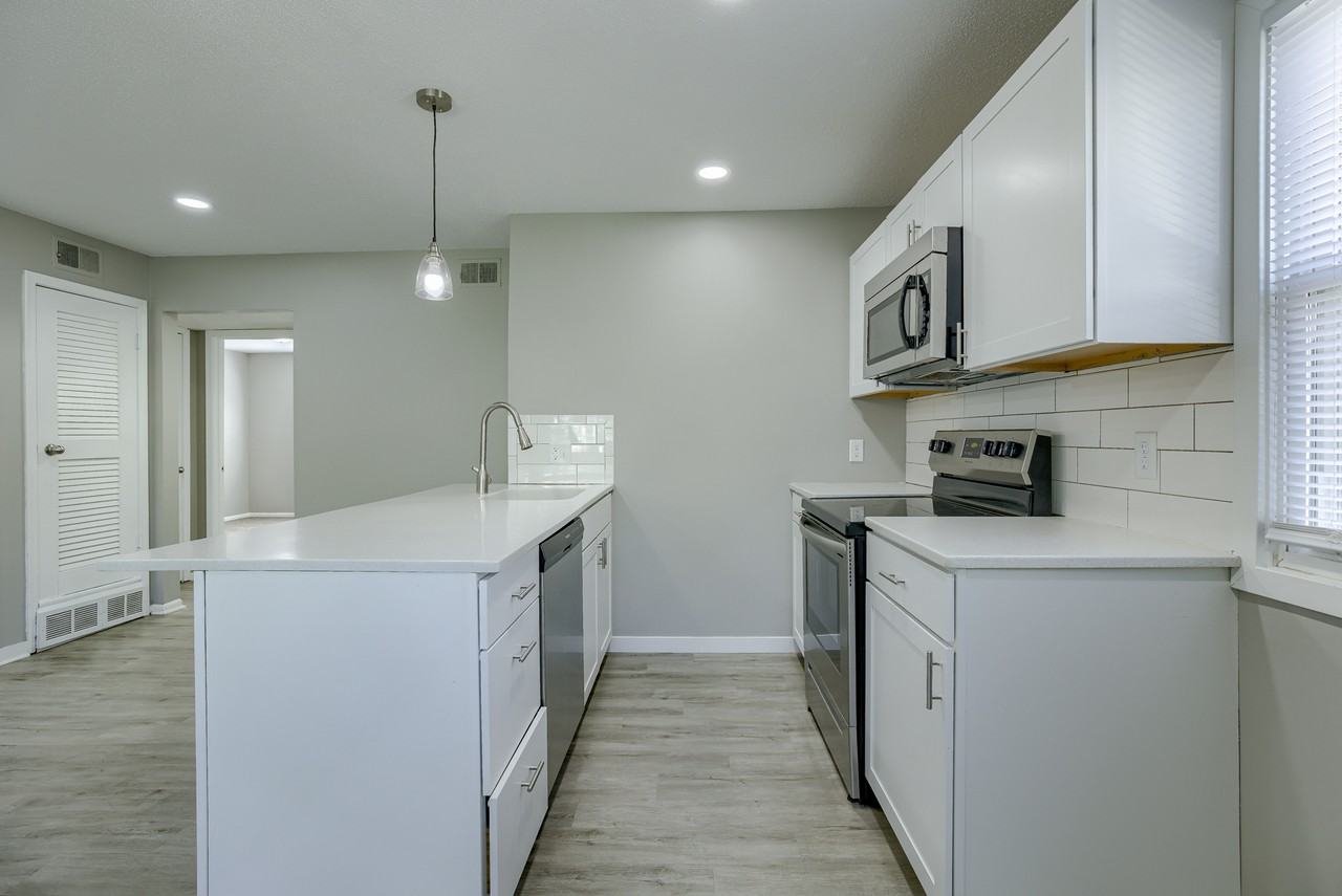 1008 S 29th St #3 - Photo 4 of 20