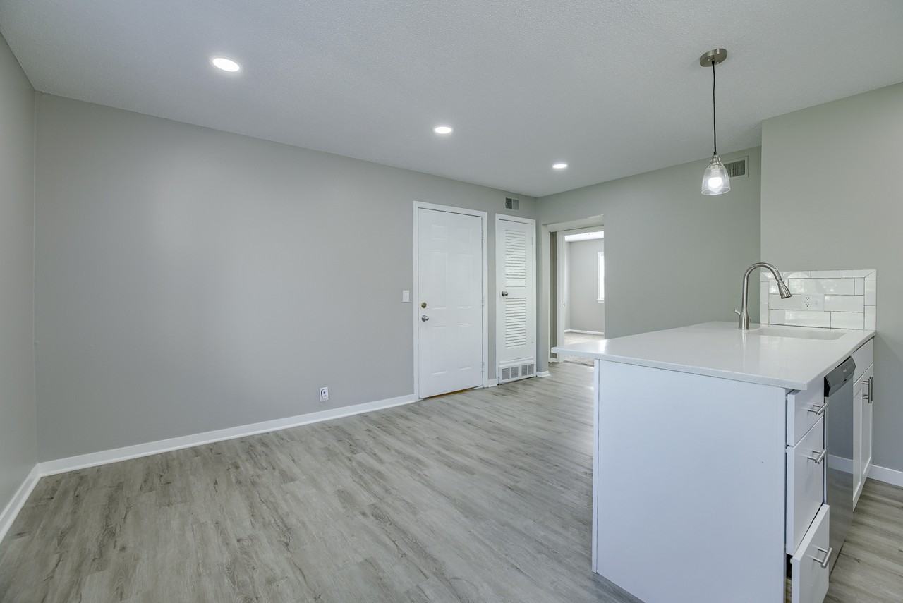 1008 S 29th St #3 - Photo 7 of 20