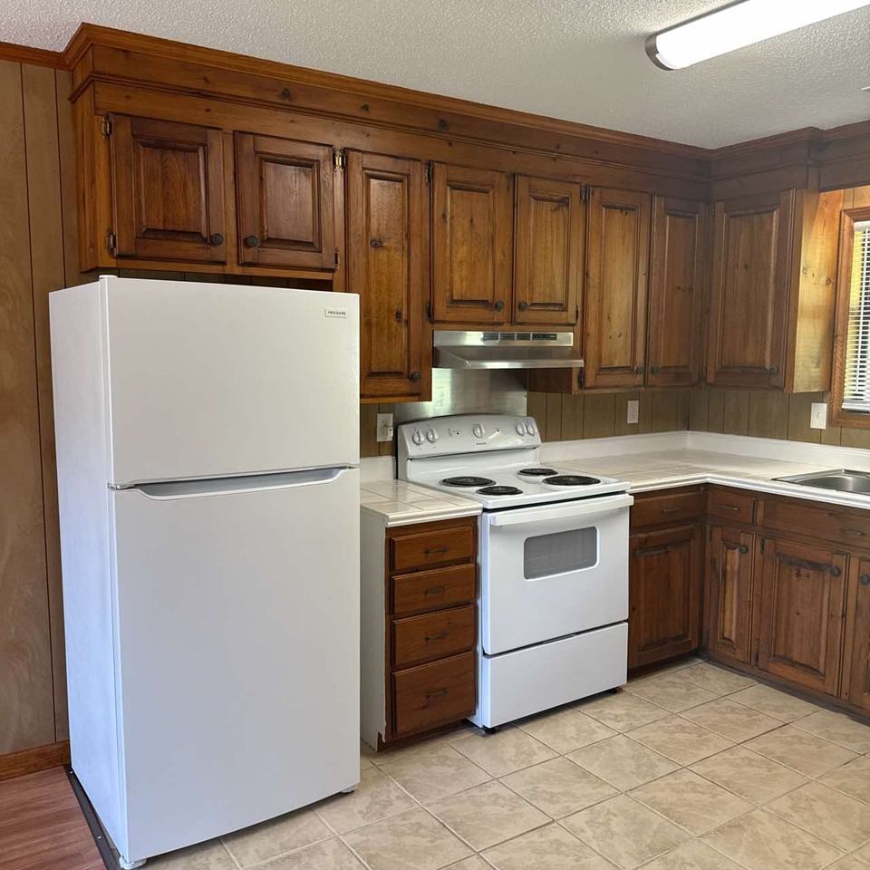 1611A Long Shoals Rd #1611A - Photo 2 of 10