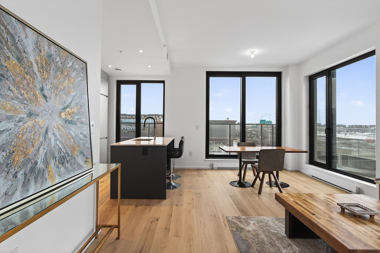 585 Avenue Glengarry #425 - Photo 3 of 30