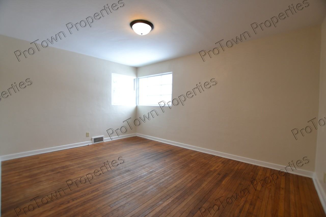 1318 Oneida Street - Photo 6 of 8