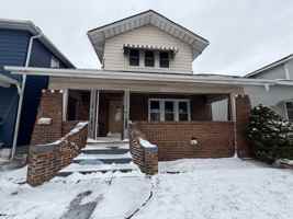 featured image of 420 S Olive St #1