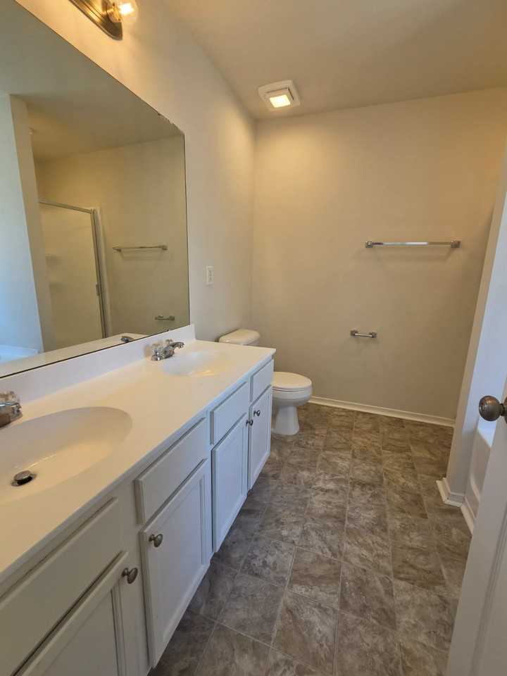 2701 Buckleigh Dr #1 - Photo 2 of 34