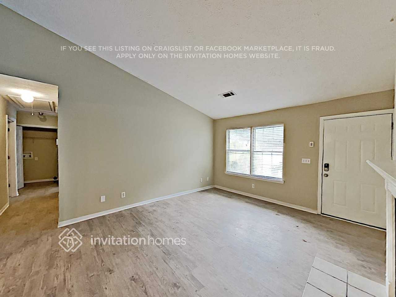 205 Kings Ct - Photo 3 of 13