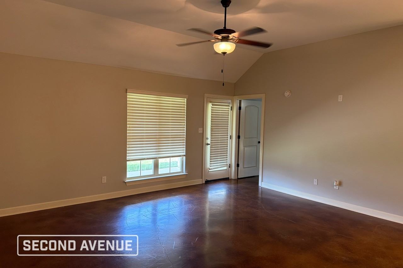 8943 Smith Ranch Dr - Photo 4 of 18