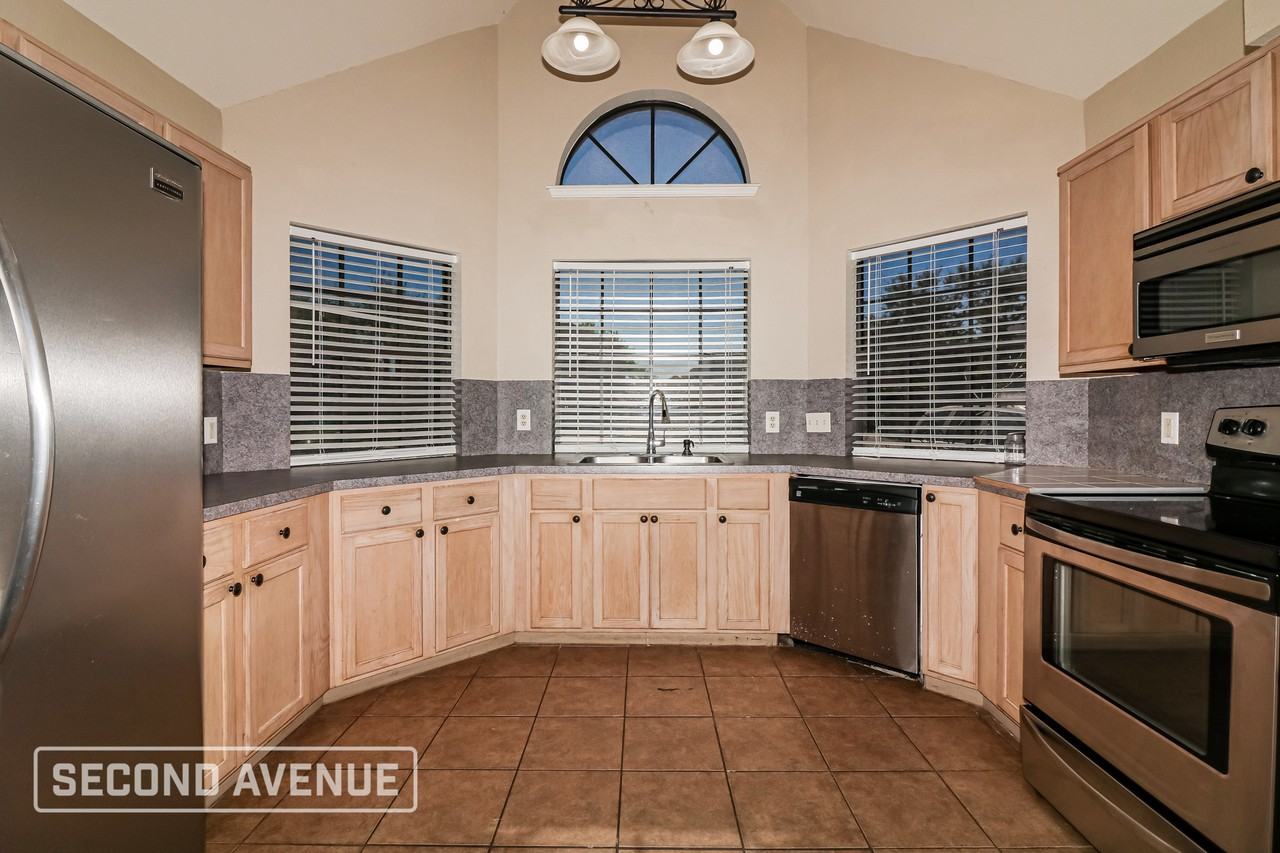 3021 Shady Creek Ln - Photo 6 of 30