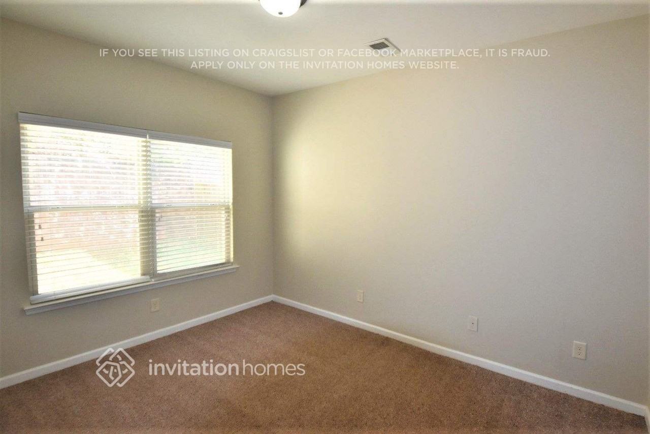 526 Crestmont Ln - Photo 5 of 18