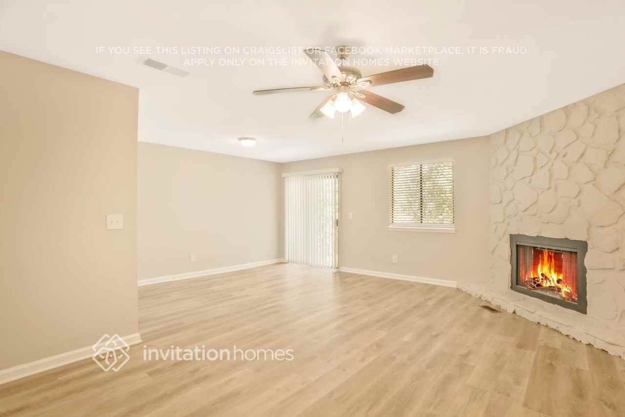 6423 Van Eyck Way - Photo 5 of 25