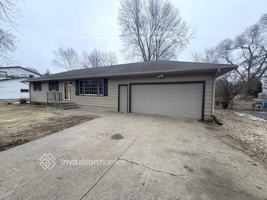 featured image of 707 Keniston St N