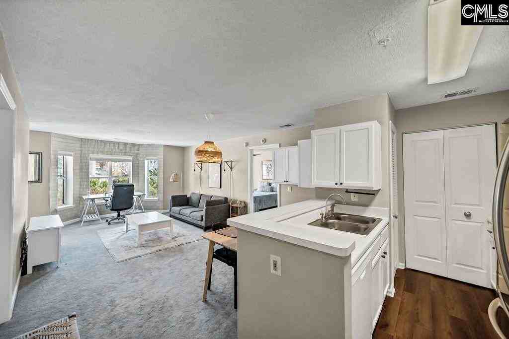 900 Taylor Street - 1Unit 304 #1 - Photo 3 of 16