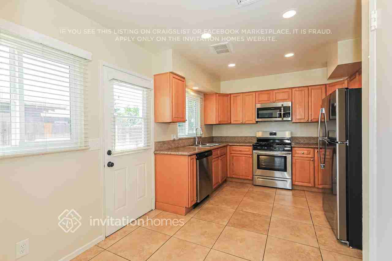 6602 Montclair Dr - Photo 6 of 17