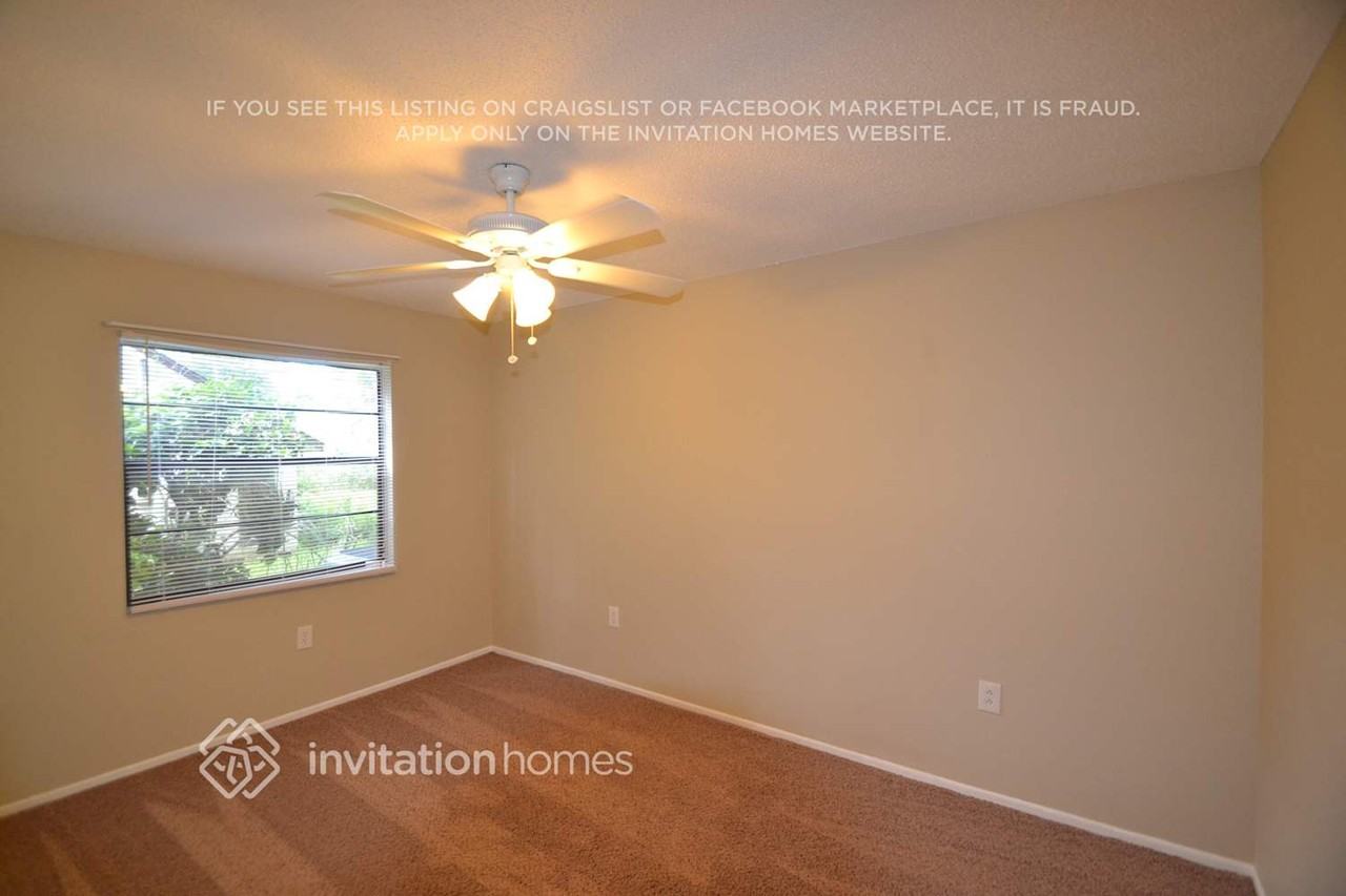 3240 Maiden Ln - Photo 4 of 10