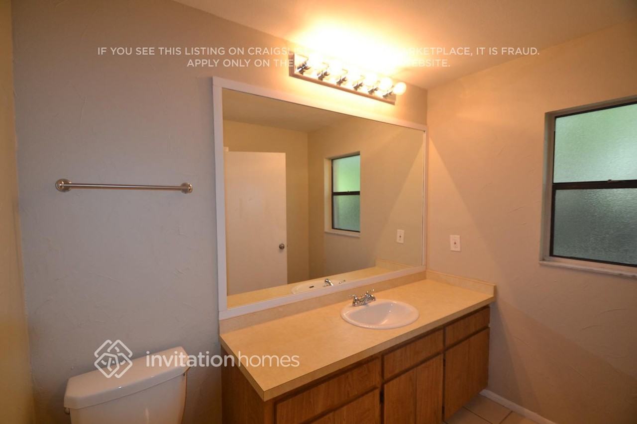 3240 Maiden Ln - Photo 6 of 10