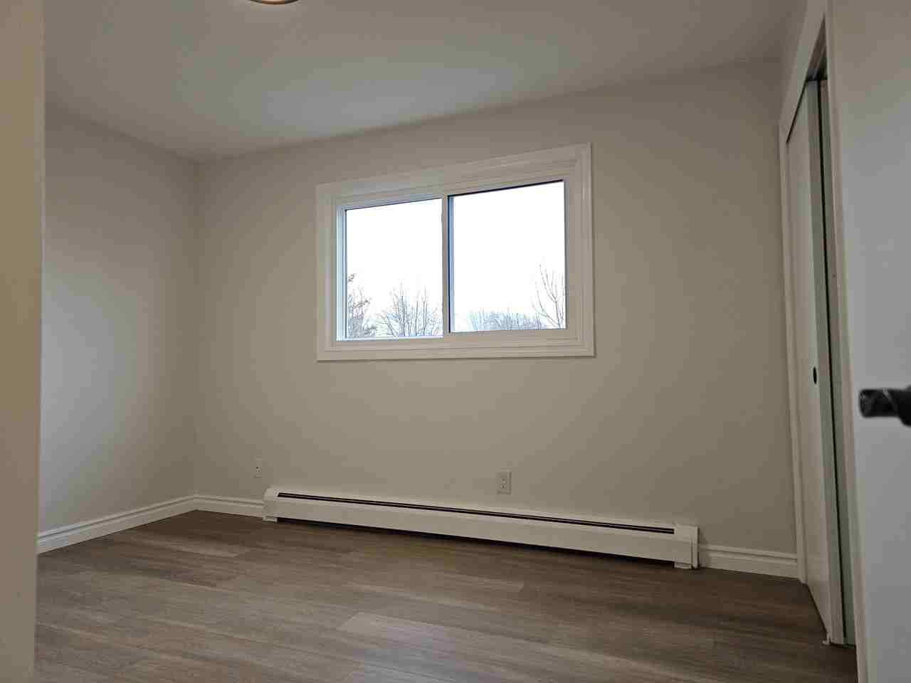 34 Carleton St S - Photo 7 of 9