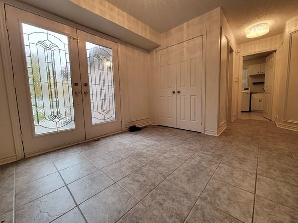 19 Northview Cres. - Photo 3 of 50