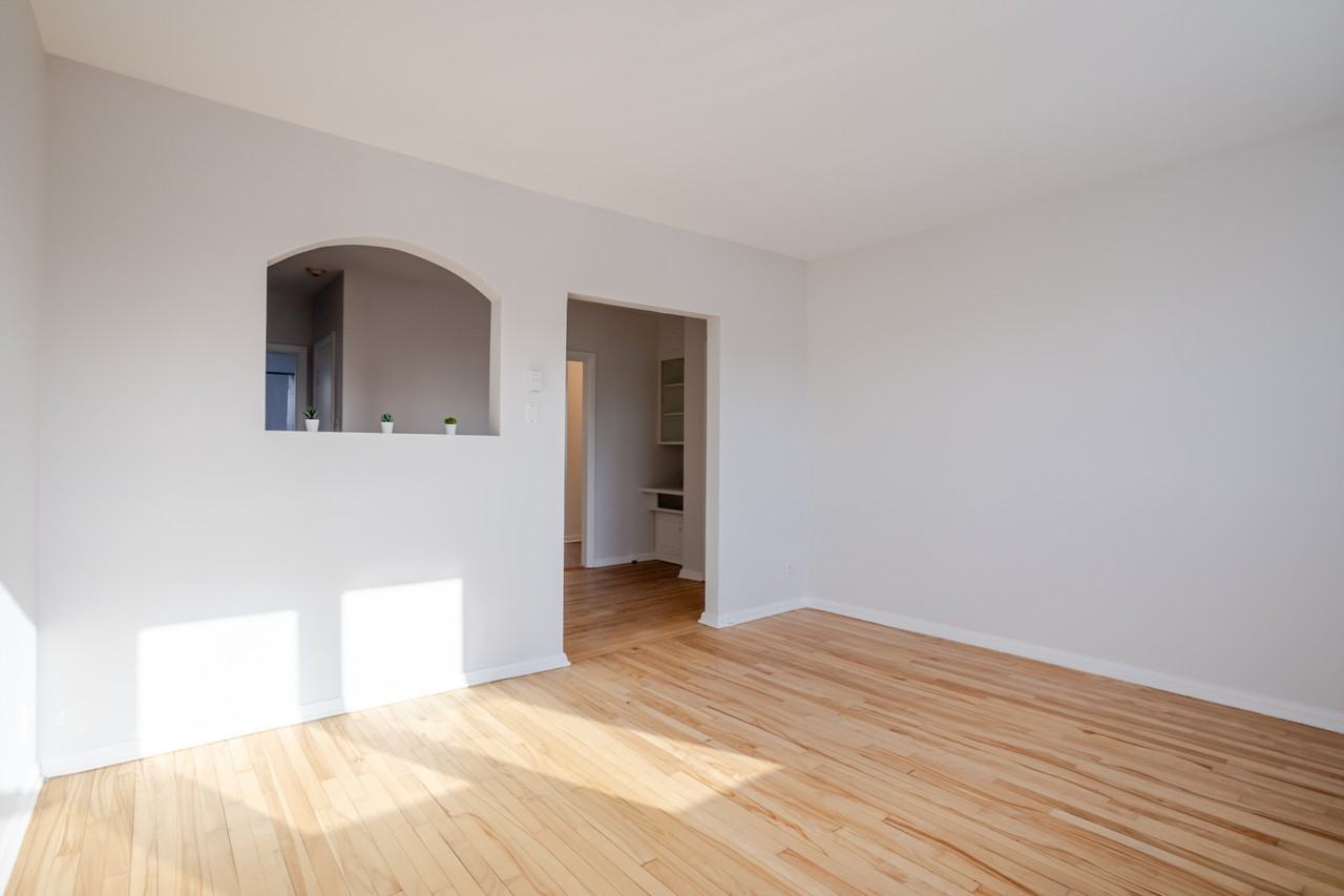 265 Riverside - Photo 4 of 23