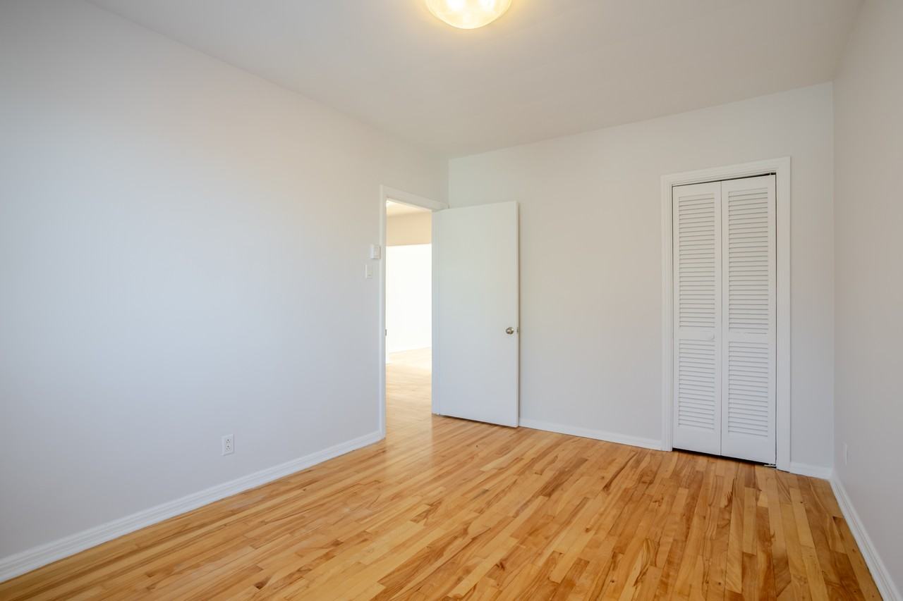 265 Riverside - Photo 7 of 23