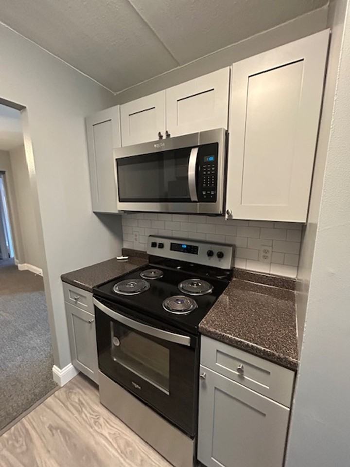 Presidential square apartments - Photo 2 of 37