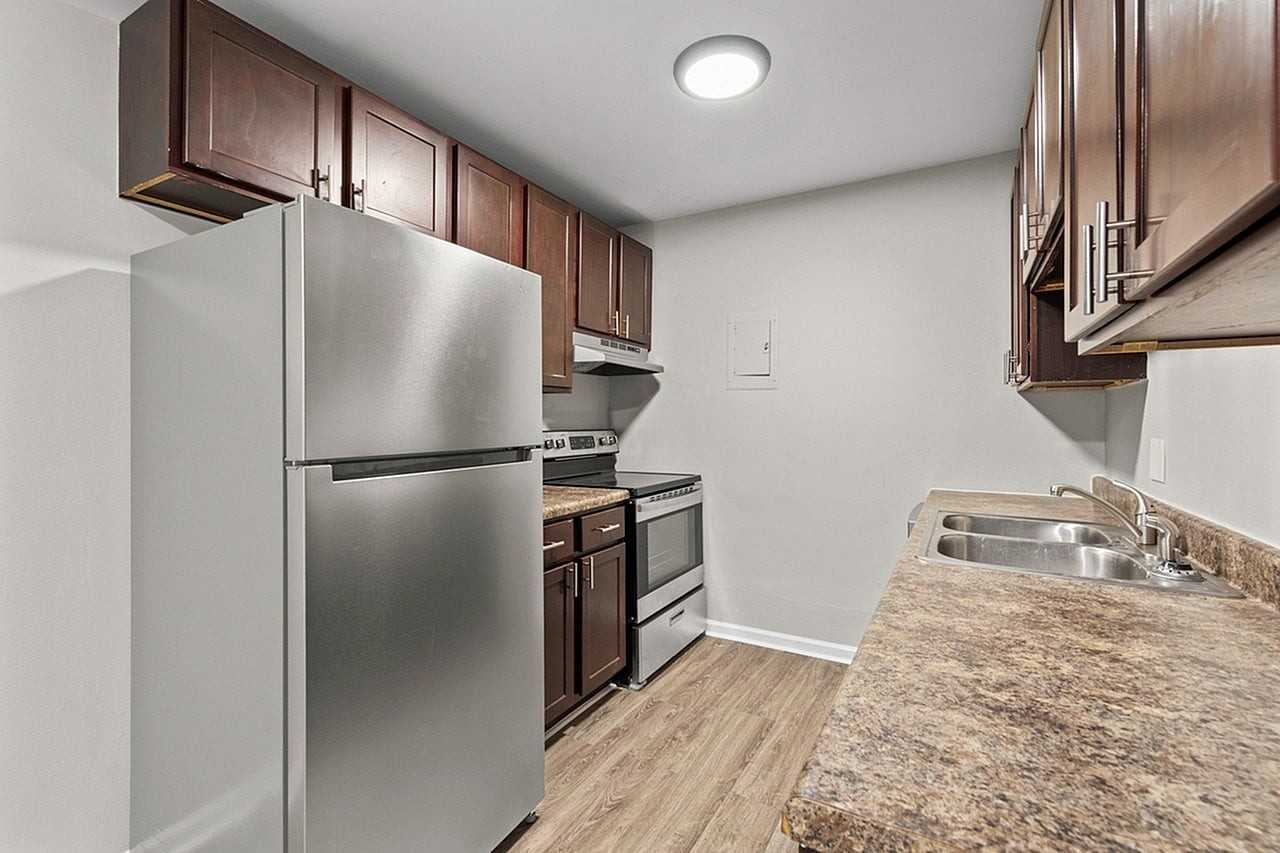 Pineview - Photo 3 of 27