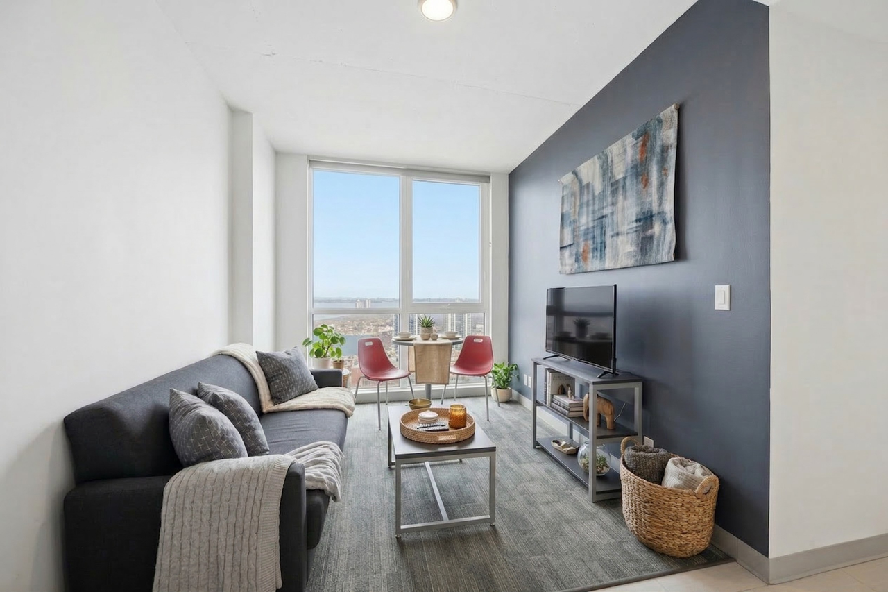 The William Thomas - Photo 2 of 25