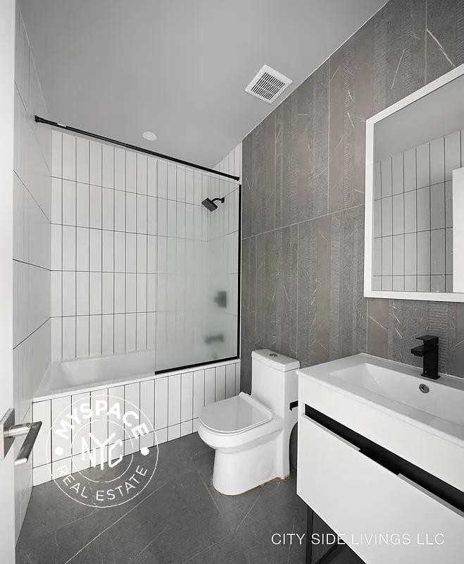 1354 Jefferson Ave #2A - Photo 5 of 7