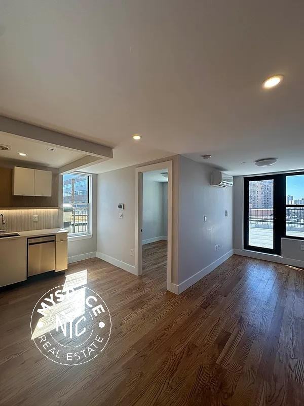 996 Carroll St #4R - Photo 6 of 8