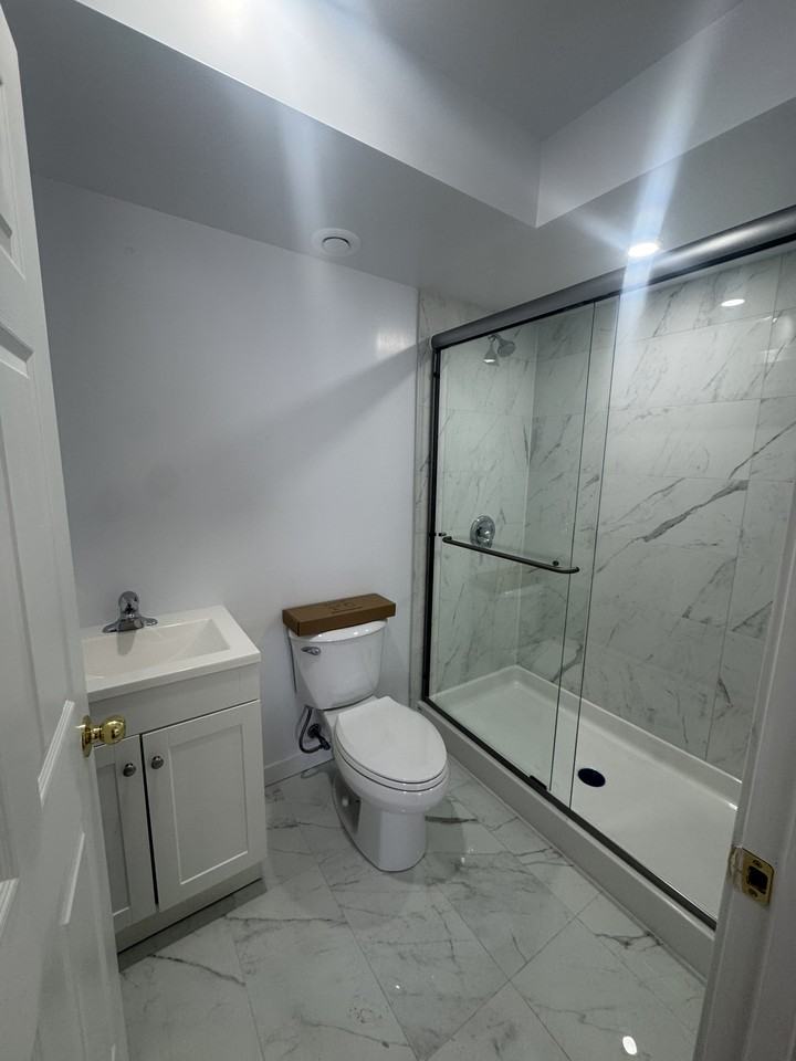 1016 Maitland Ave - Photo 4 of 6